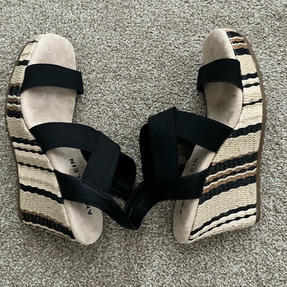 Anne‎ Klein Black and Tan Striped Woven Wedge Sandals Size 8 NWOB - Picture 7 of 8